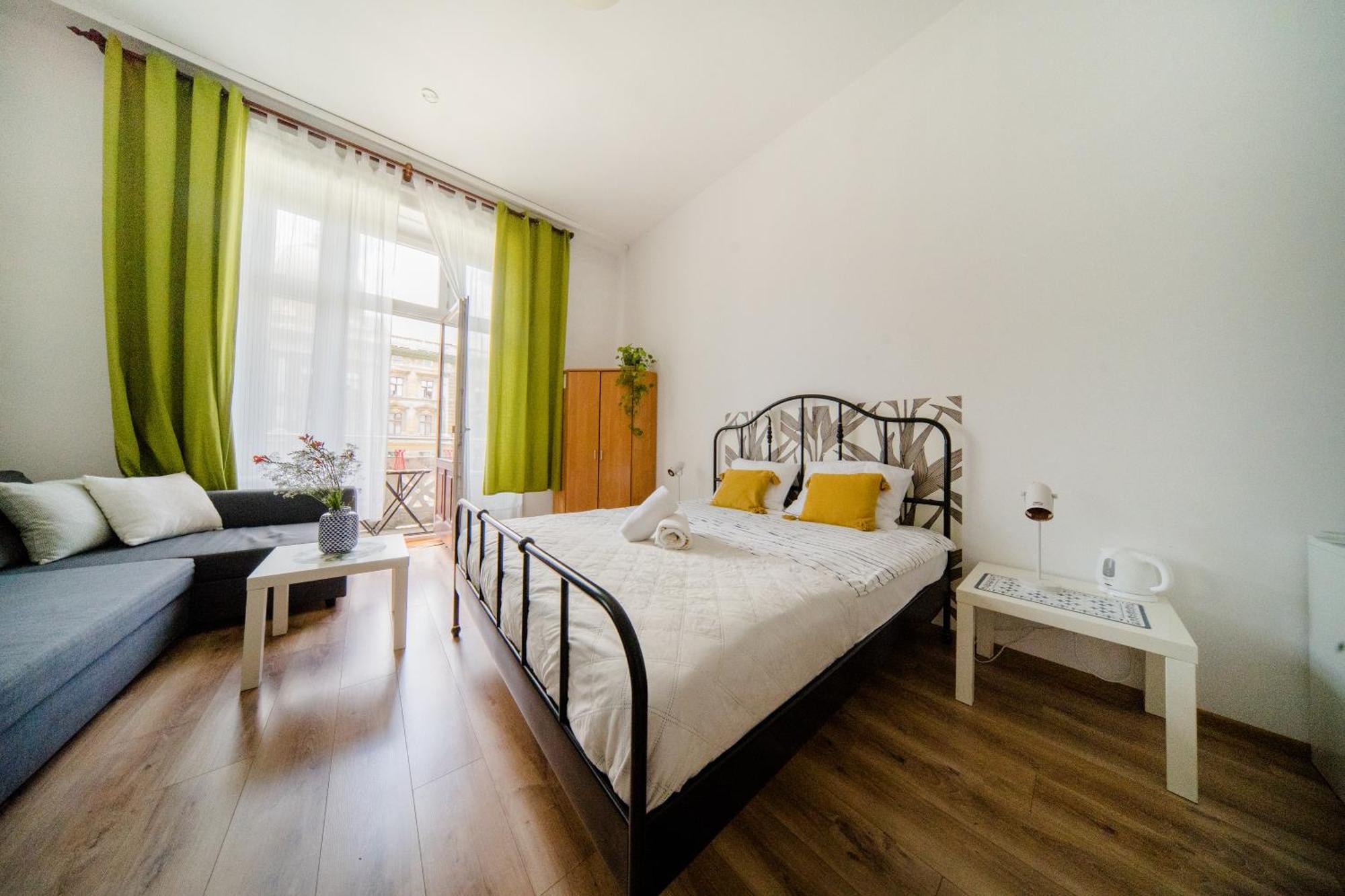 Roller Apartahotel Cracovia