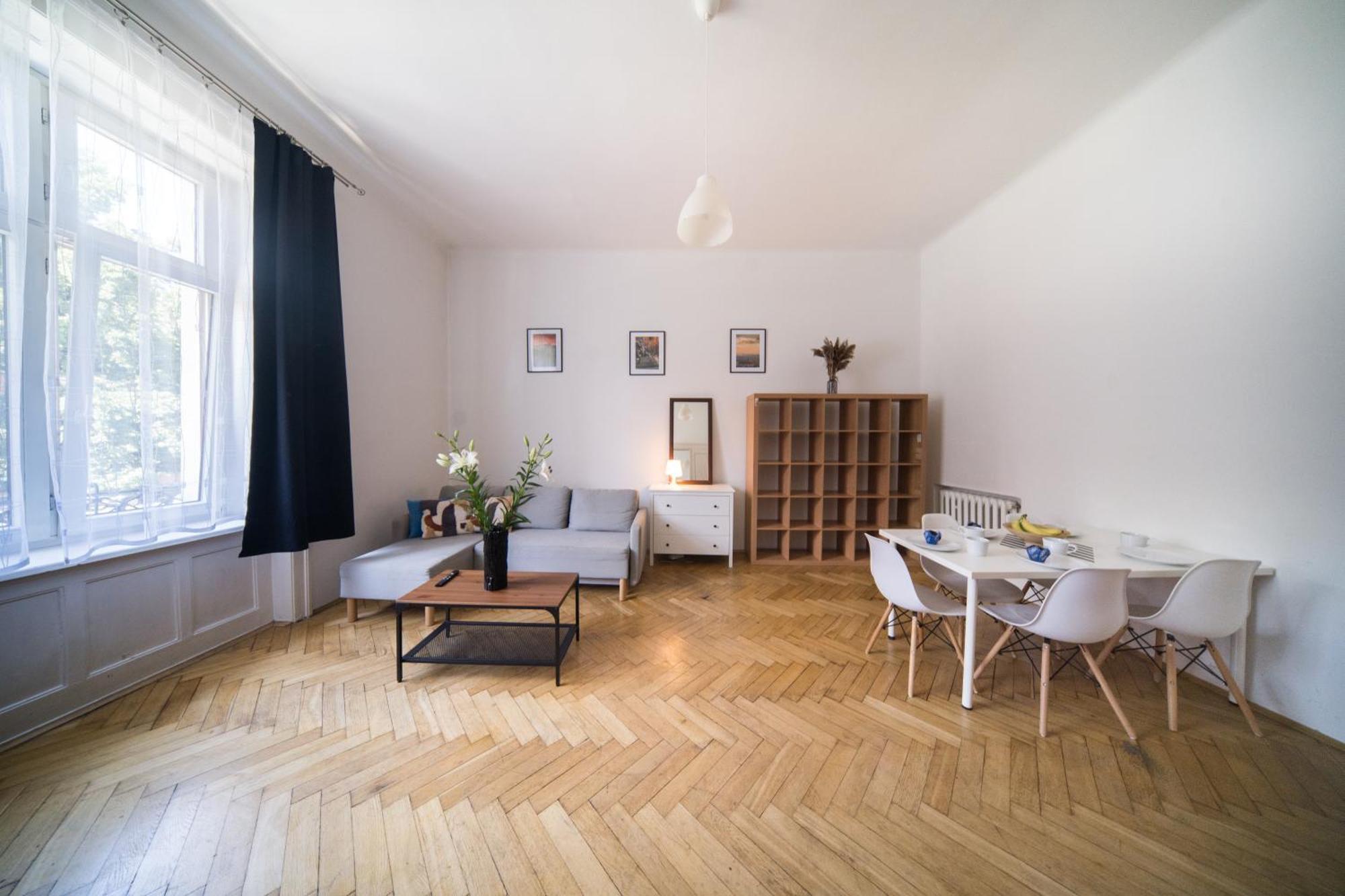 Roller Apartahotel Cracovia