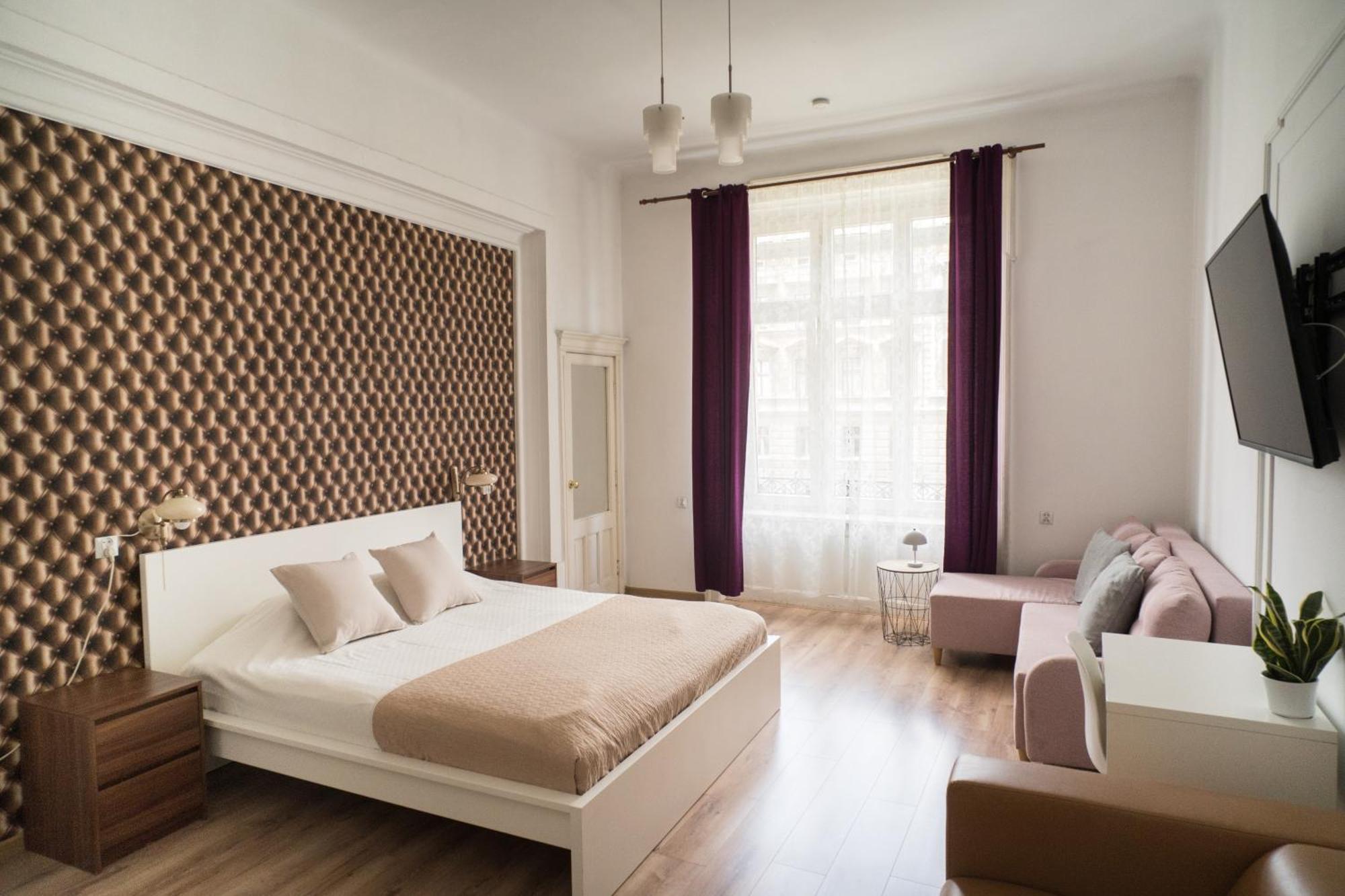 Roller Apartahotel *