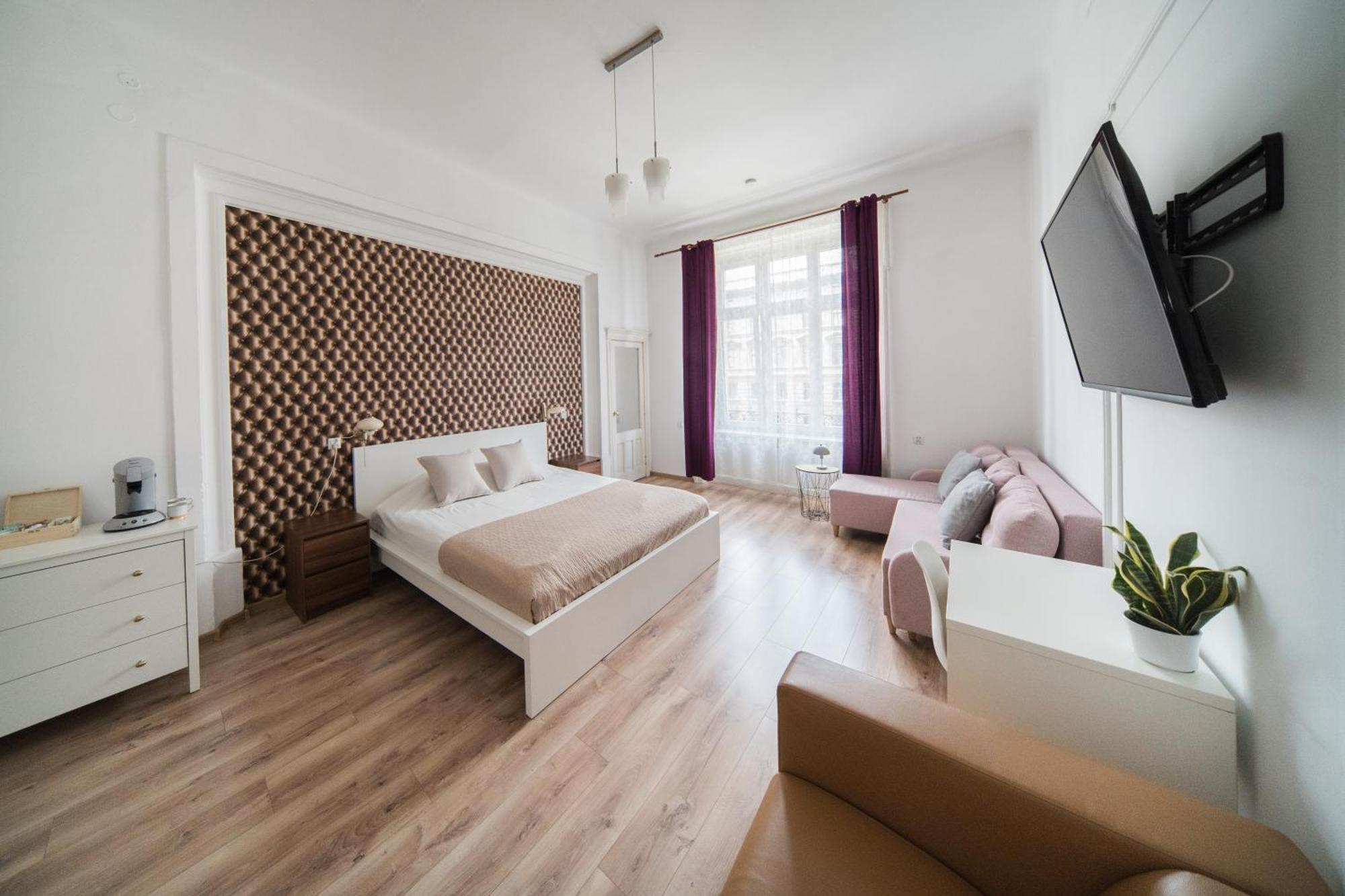 Roller Aparthotel *