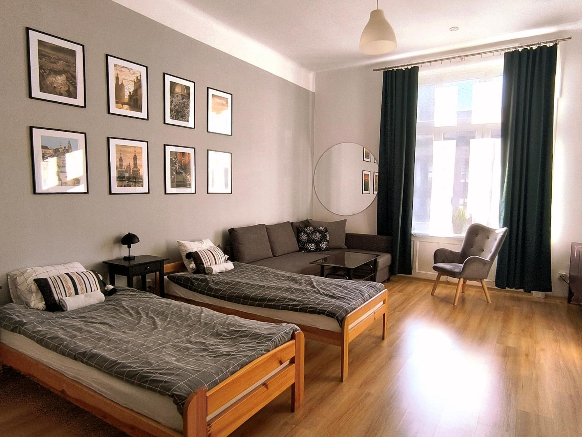 Roller Apartahotel Cracovia