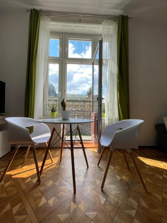 Roller Aparthotel *