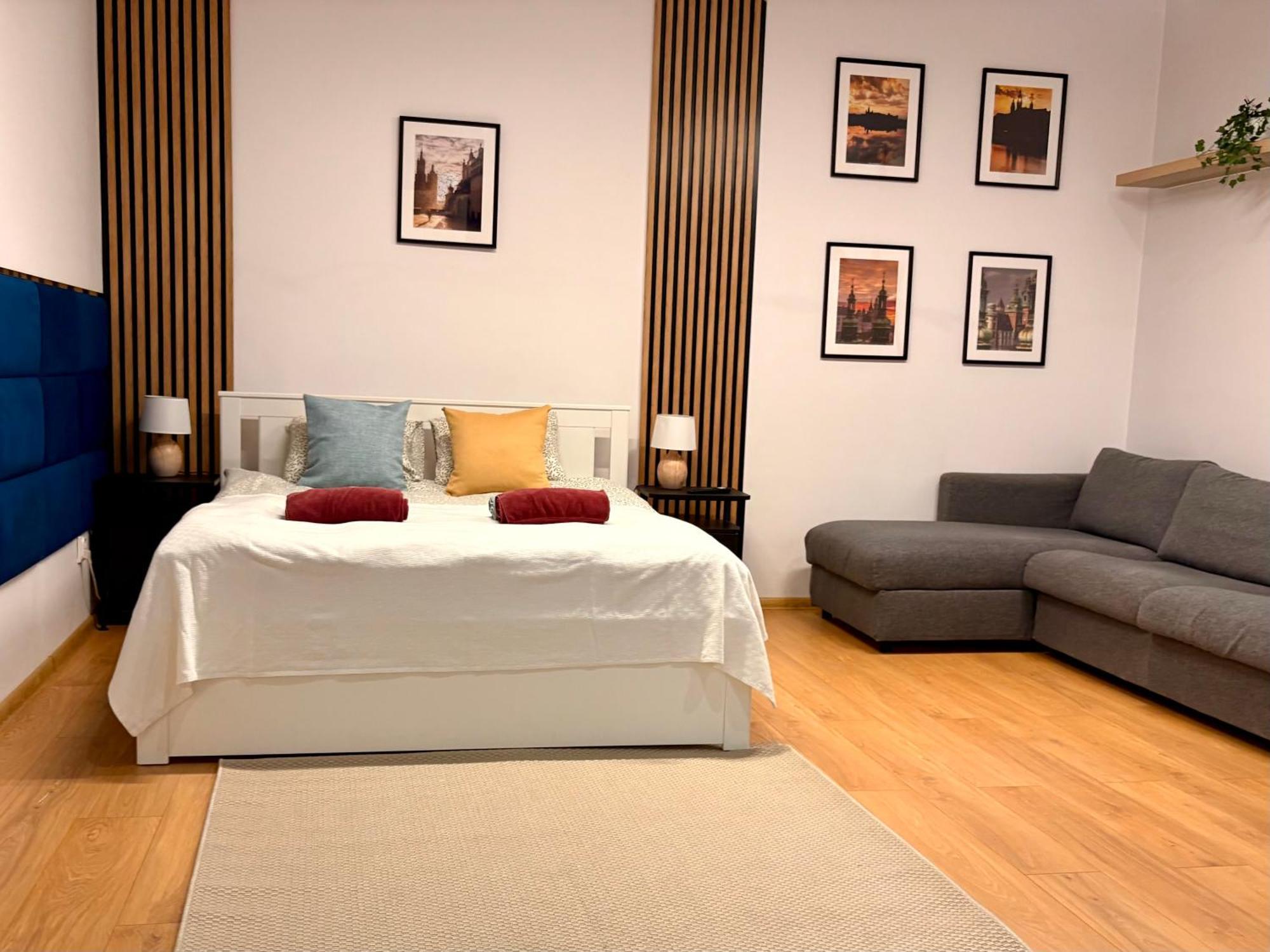 Roller Apartahotel Cracovia